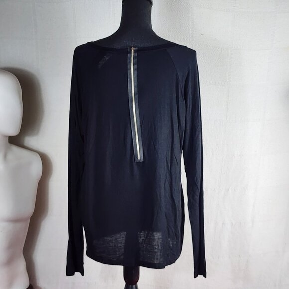 Love In Brand Black LS Rayon Span Reversible Drop Shoulder 1/2 Zip Top Size L - Picture 10 of 16
